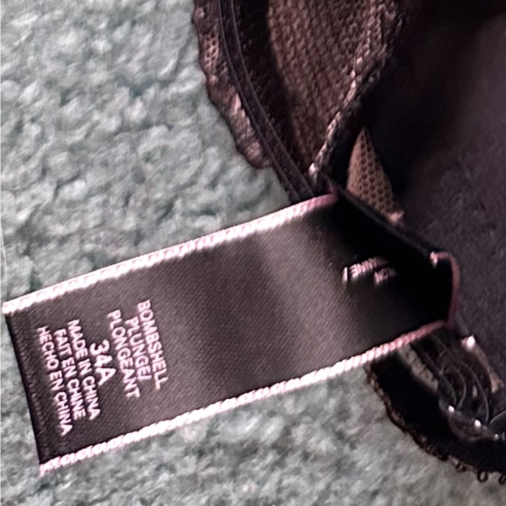 Victoria's Secret Black Lace Push Up Bra Full Coverage - Picture 3 of 3